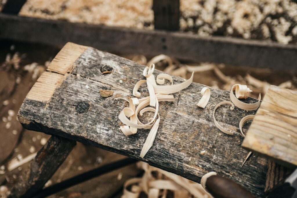 strips of wood used by a wood knife